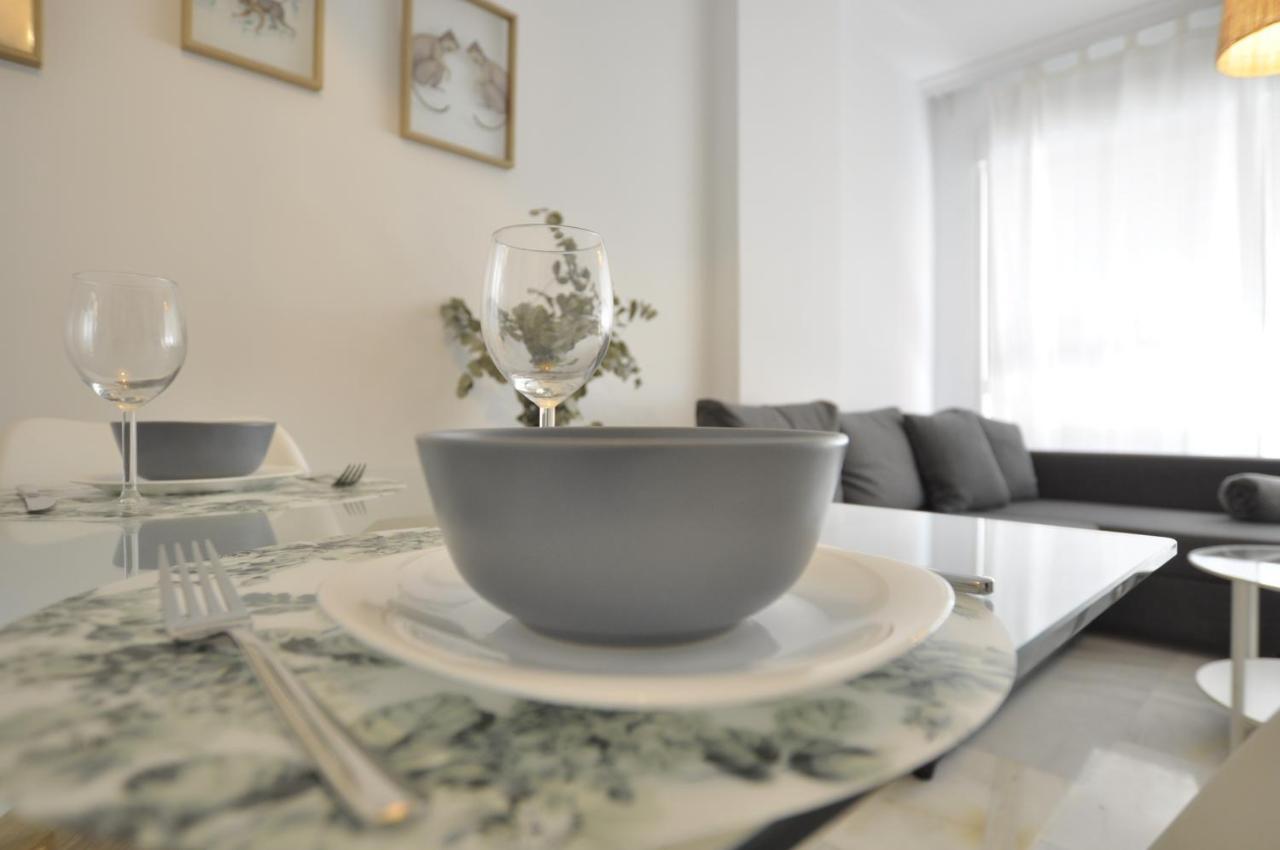 Luminoso Y Coqueto Apartamento Con Jardin Málaga Exteriör bild